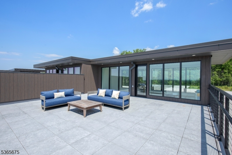 51 Abby Road Property Photo 28