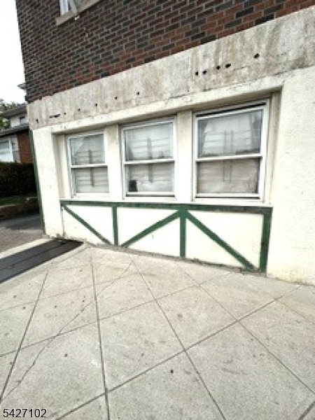398 Centre St Property Photo 1