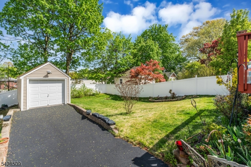 1281 Longfellow Ave Property Photo 46