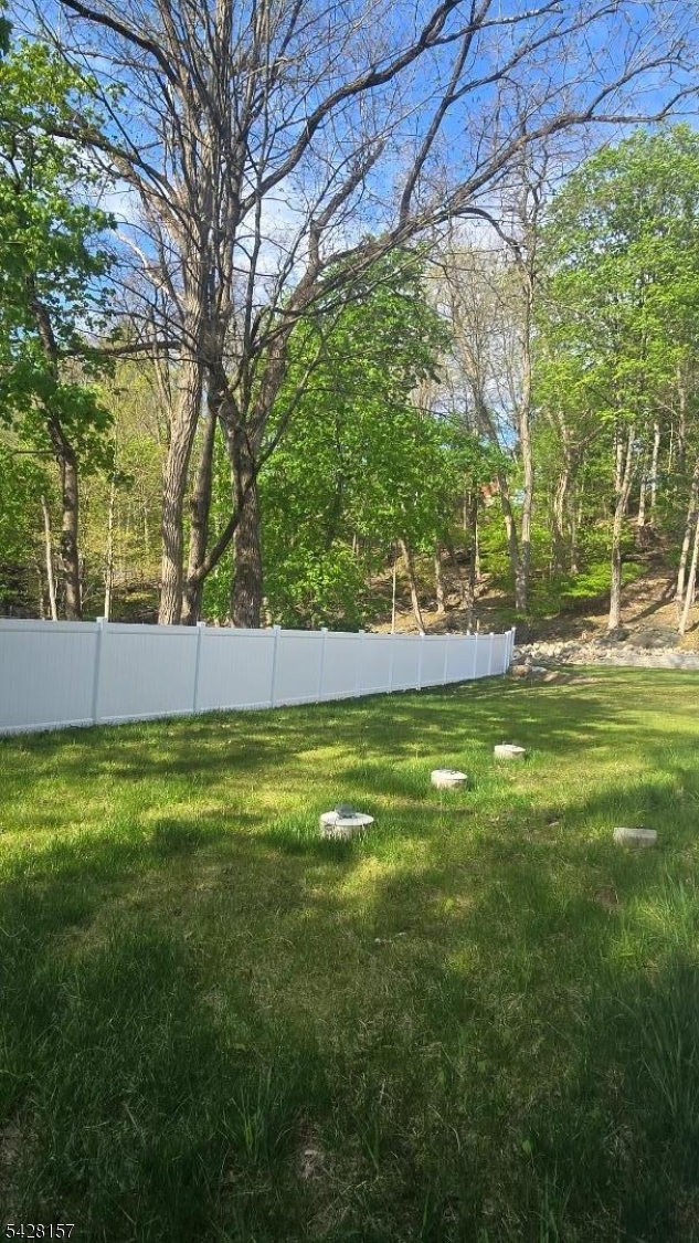 2 Ashley Ct Property Photo 3