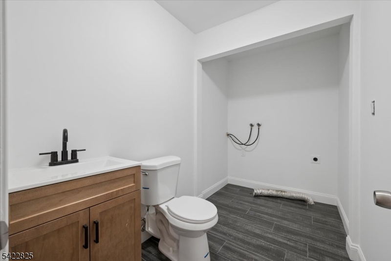 315 Hudson Ave Property Photo 11