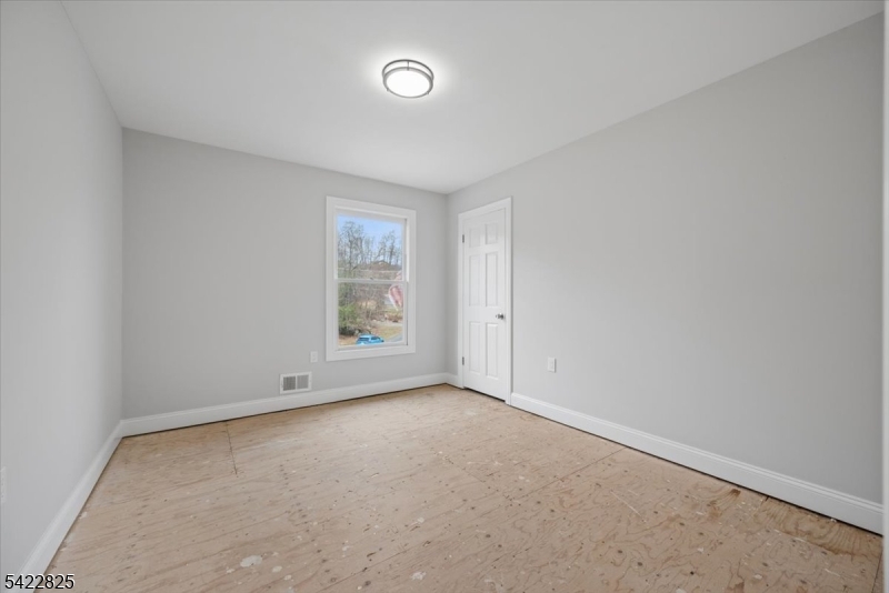 315 Hudson Ave Property Photo 17