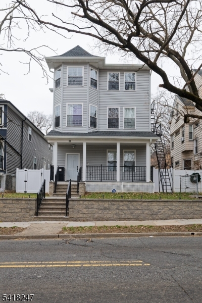 81 N Grove St 3 Property Photo 1