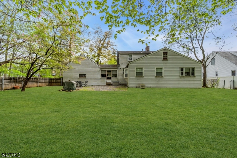 Cathedral Ave Property Photo 3
