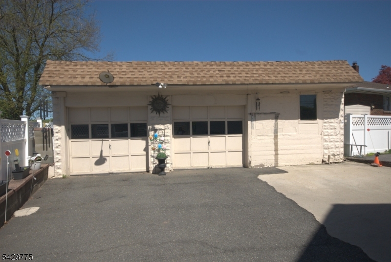 650 Main St Property Photo 2