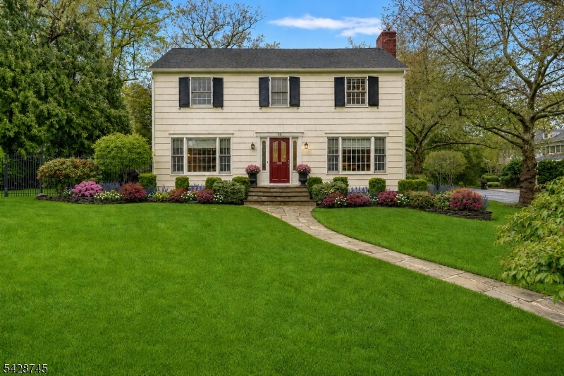 36 Cambridge Drive Property Photo 1