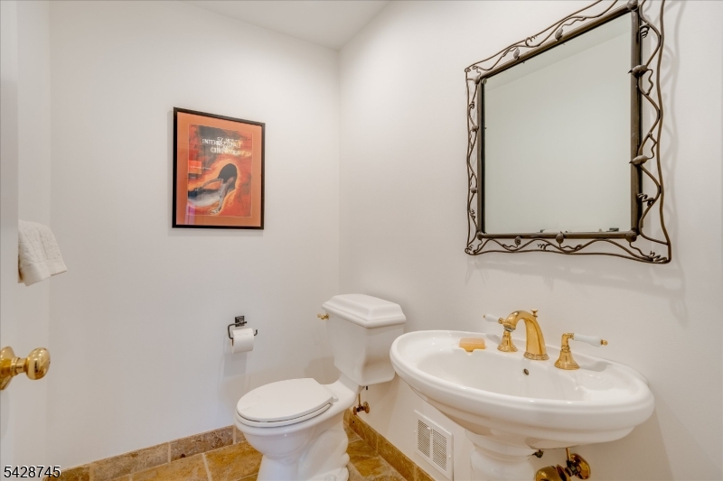 36 Cambridge Drive Property Photo 26