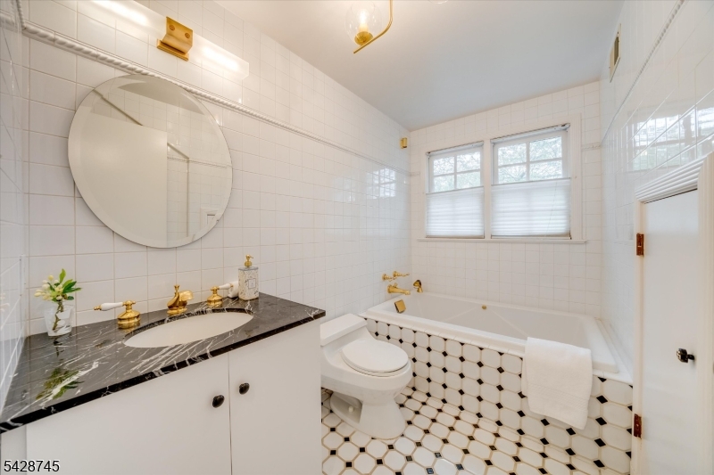 36 Cambridge Drive Property Photo 32