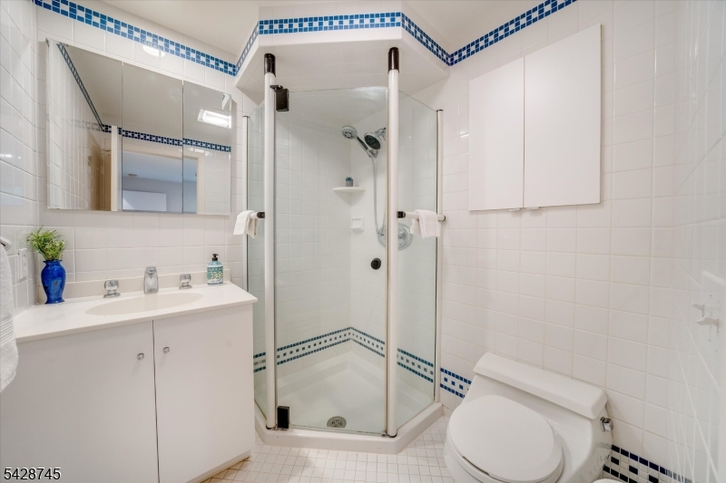 36 Cambridge Drive Property Photo 34
