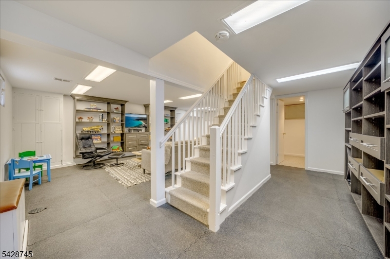 36 Cambridge Drive Property Photo 35