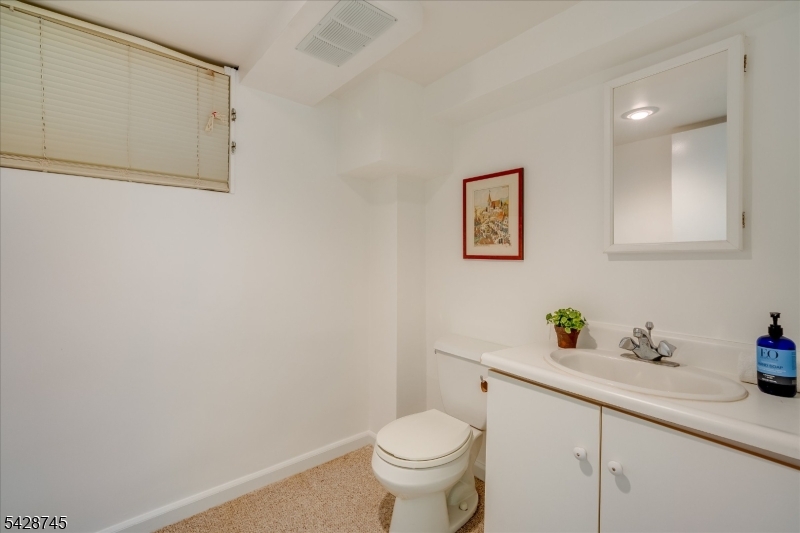 36 Cambridge Drive Property Photo 38