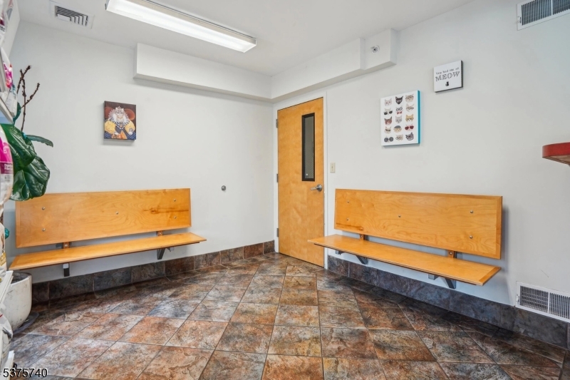 455 Newark Pompton Tpke Property Photo 8