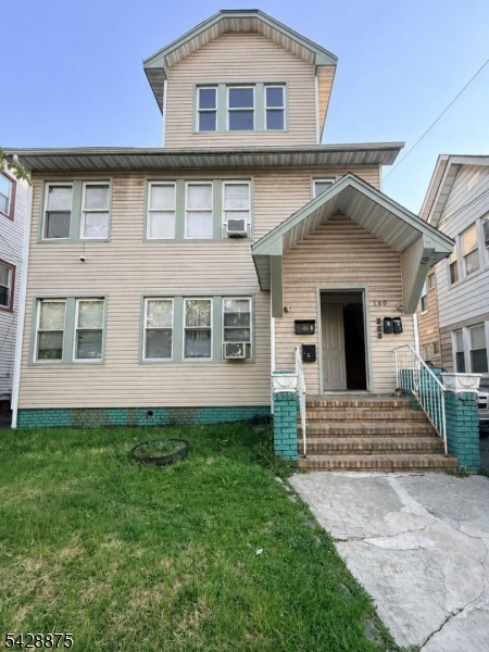 180 Shephard Ave