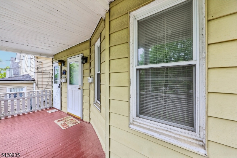 50 Preston St Property Photo 4
