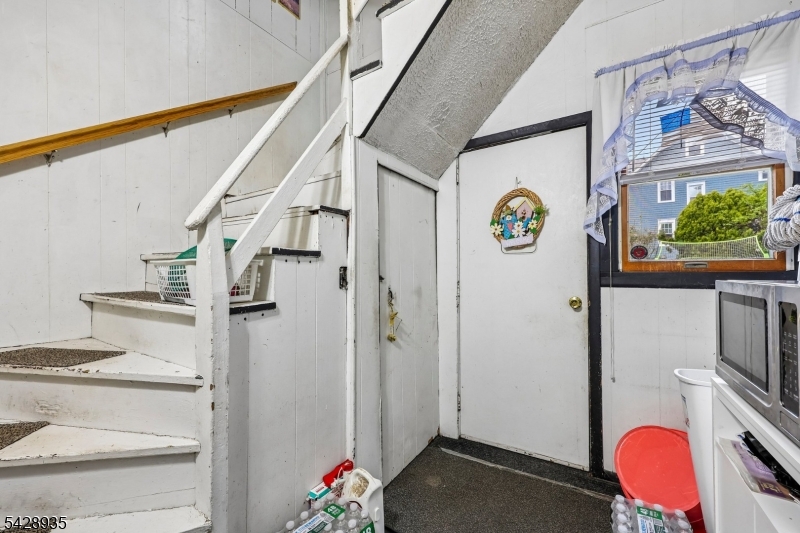 50 Preston St Property Photo 6