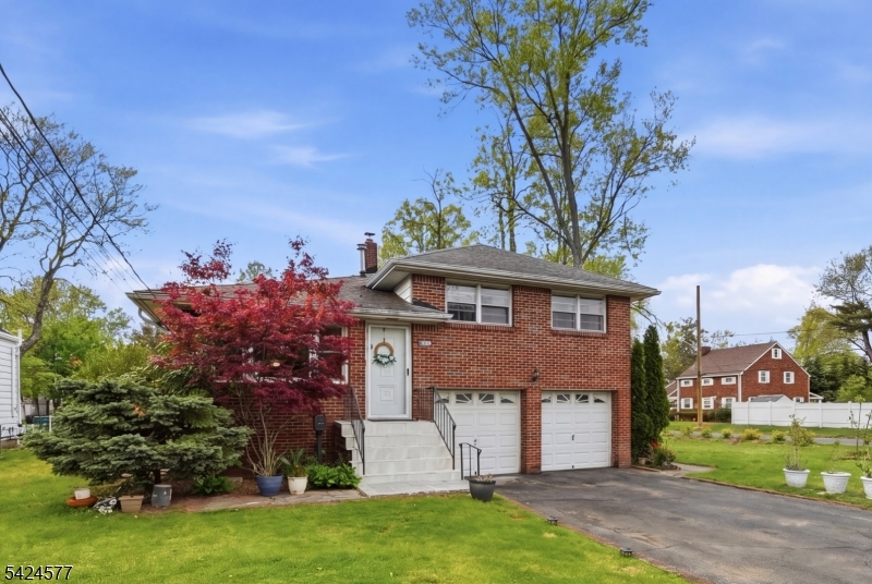 1400 Field Ave Property Photo 1