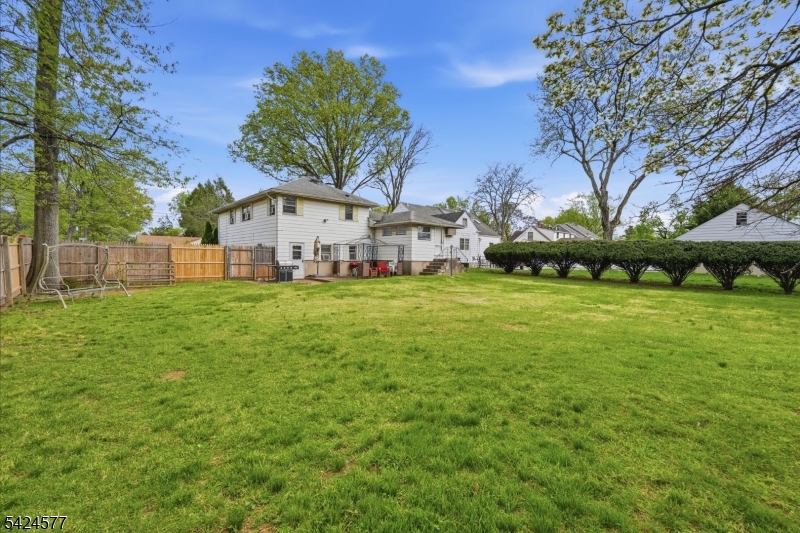 1400 Field Ave Property Photo 25