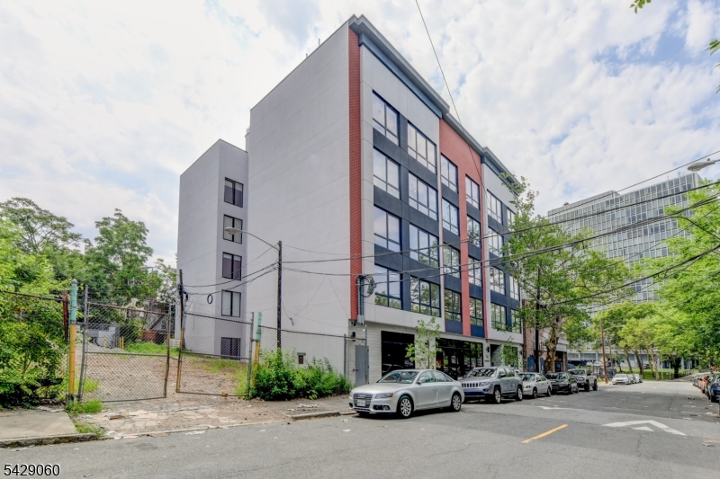 74 Webster St Property Photo 3