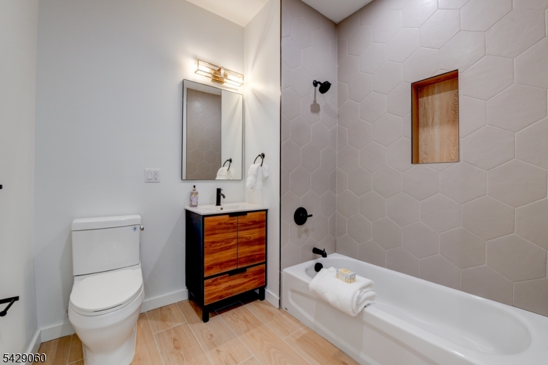 74 Webster St Property Photo 40