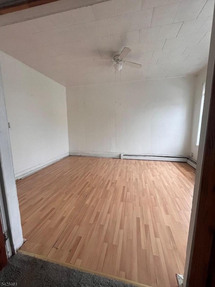 190 Heckel St 2 Property Photo 4