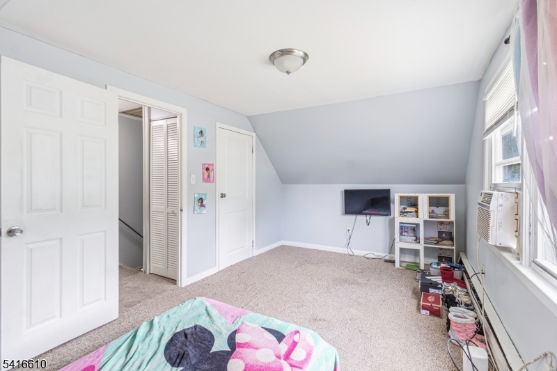 2 Budhollow Ln Property Photo 6