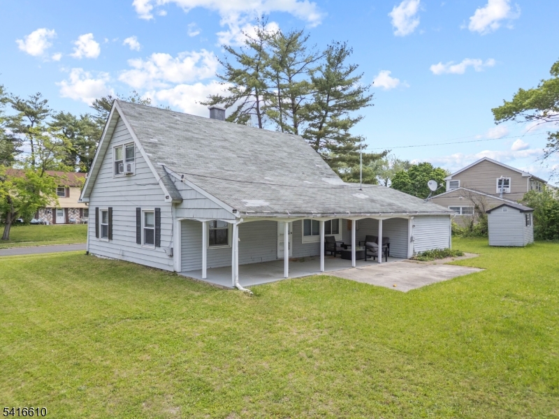 2 Budhollow Ln Property Photo 8