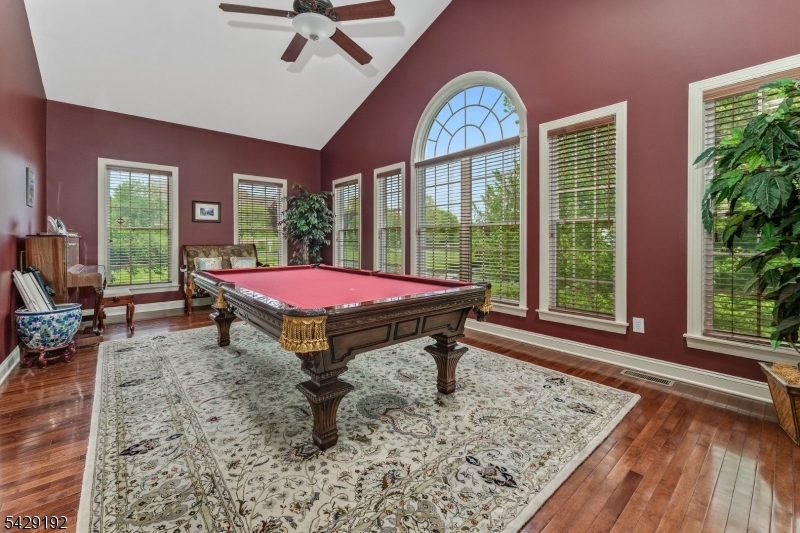 3 Kentview Ct Property Photo 7