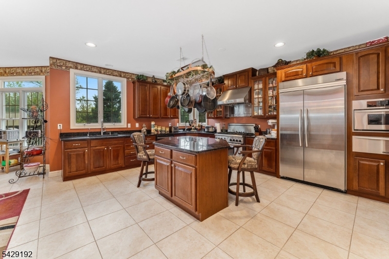 3 Kentview Ct Property Photo 11