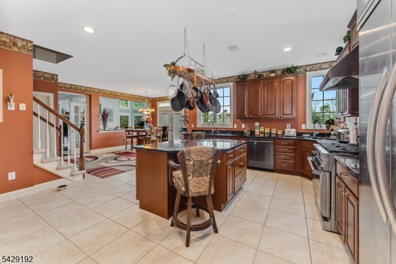 3 Kentview Ct Property Photo 15