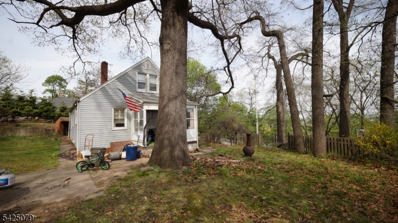 290 Central Ave Property Photo 12