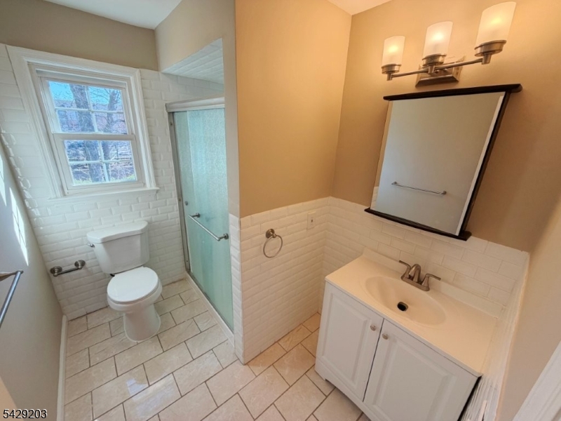 177 Victor St Property Photo 5