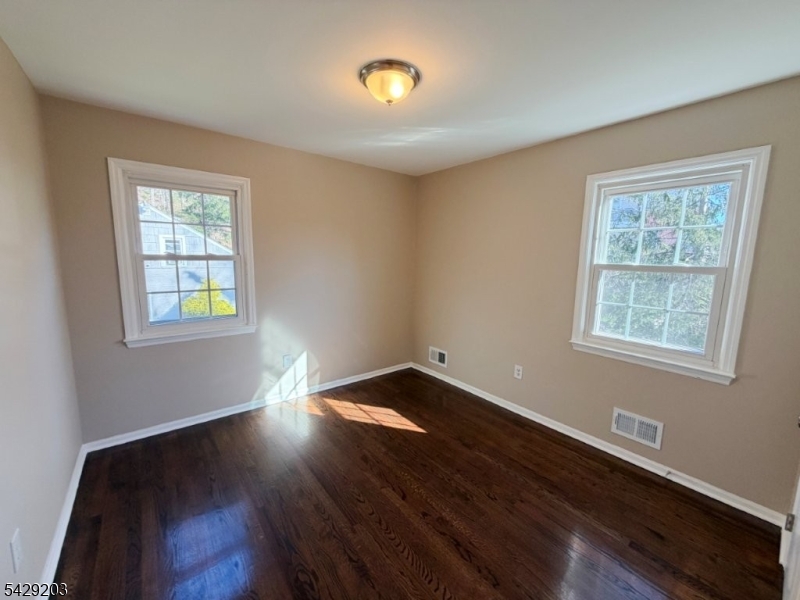 177 Victor St Property Photo 7