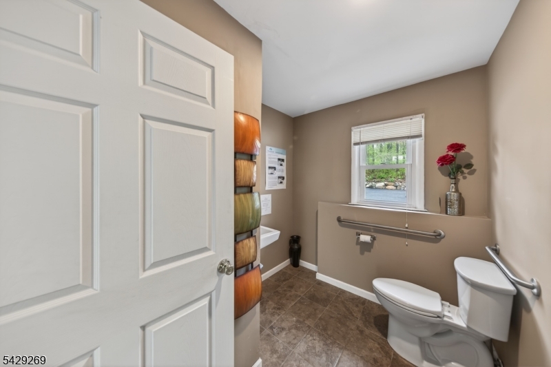 187 Breakneck Rd Property Photo 10