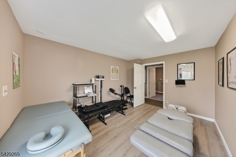 187 Breakneck Rd Property Photo 13