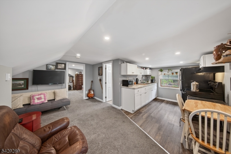 187 Breakneck Rd Property Photo 18