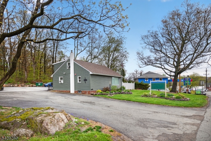 187 Breakneck Rd Property Photo 29