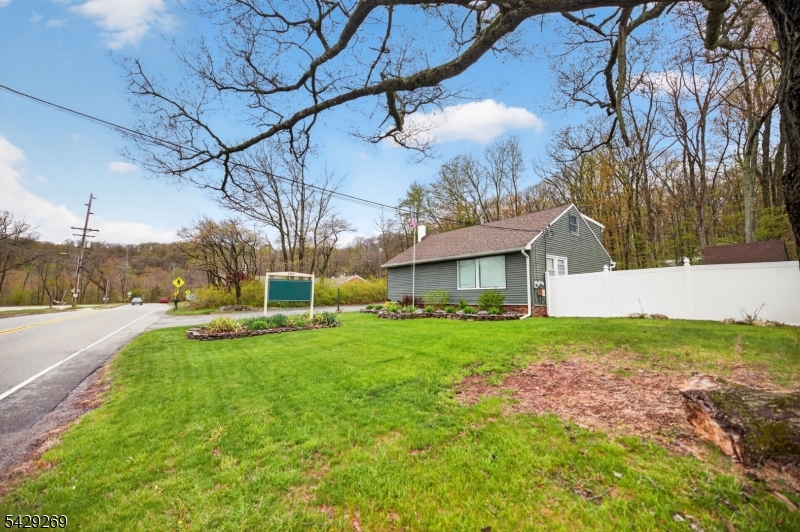 187 Breakneck Rd Property Photo 30