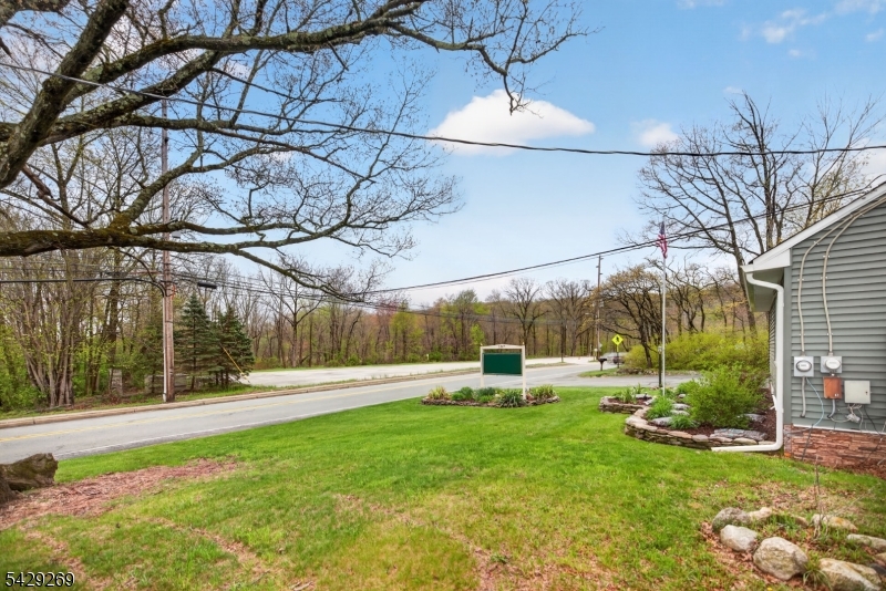 187 Breakneck Rd Property Photo 32