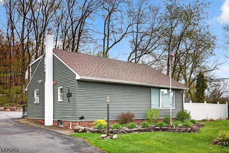 187 Breakneck Rd Property Photo 34