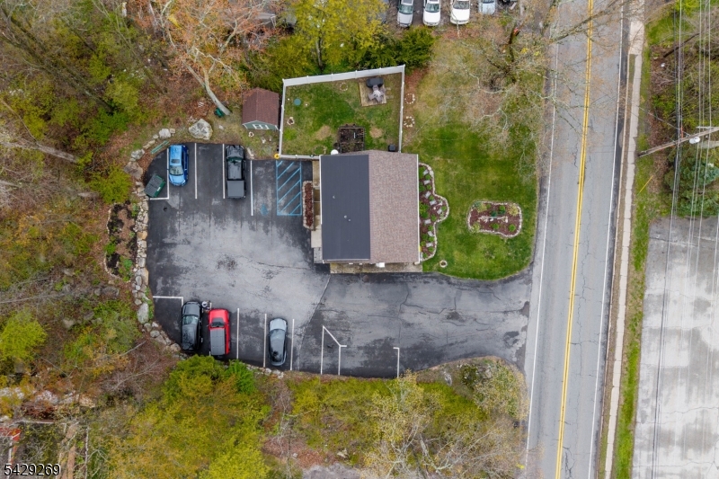 187 Breakneck Rd Property Photo 39