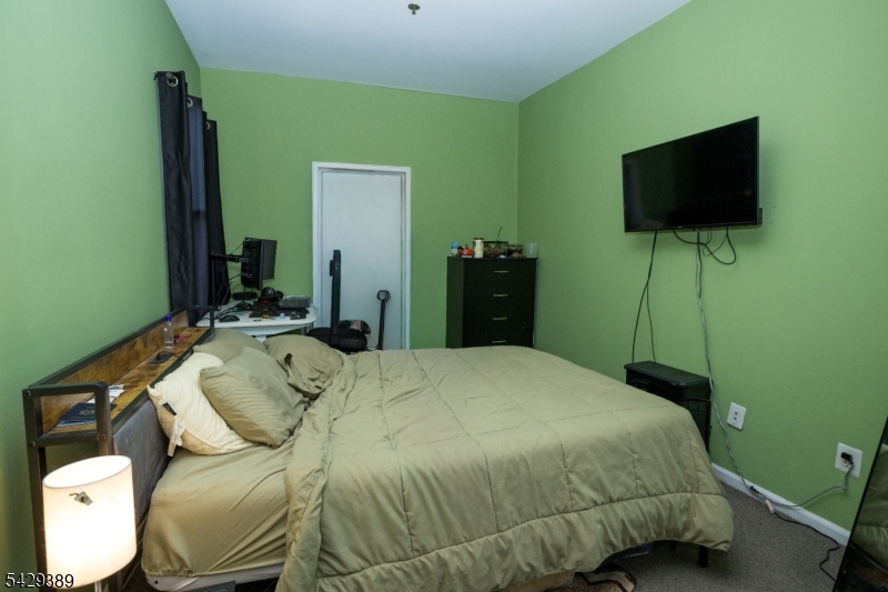 381 Bloomfield Ave Property Photo 18