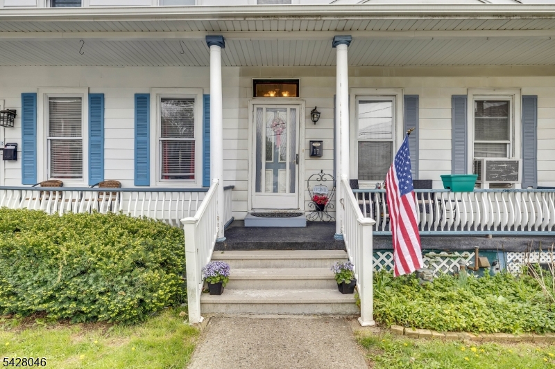 17 E Church St Property Photo 1