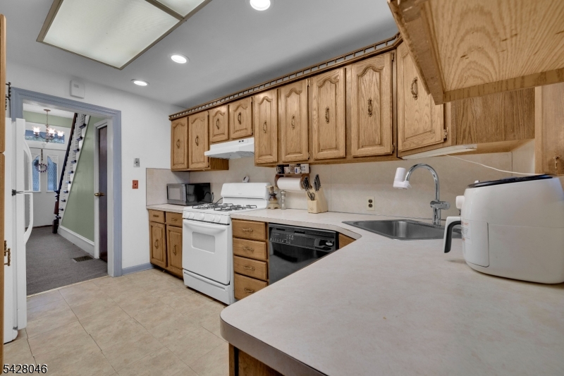 17 E Church St Property Photo 7