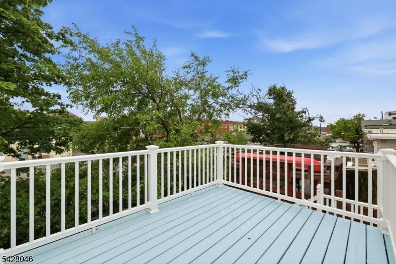 17 E Church St Property Photo 28