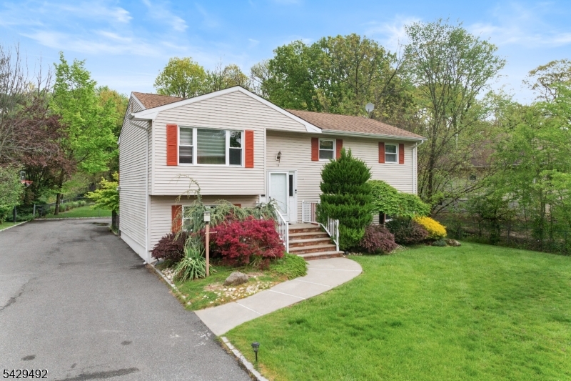 13 Fishel Rd Property Photo 1