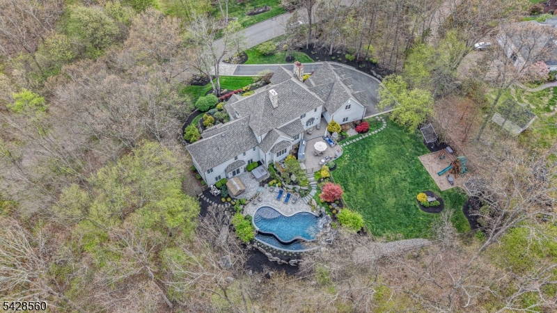 9 Pennbrook Ct Property Photo 2