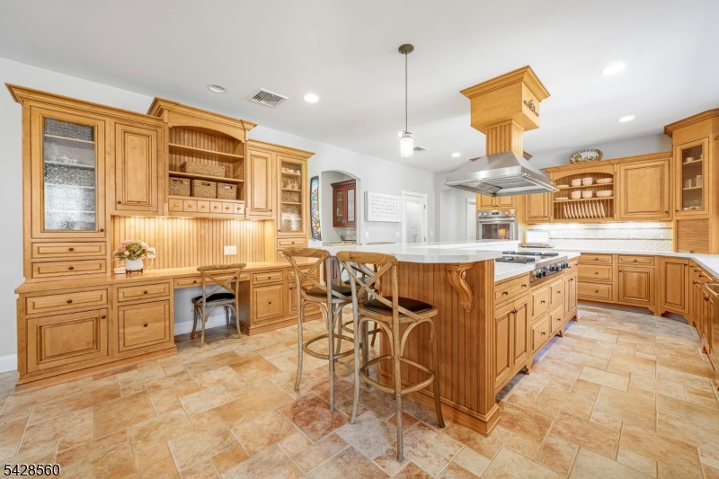 9 Pennbrook Ct Property Photo 8