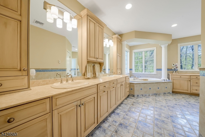 9 Pennbrook Ct Property Photo 22