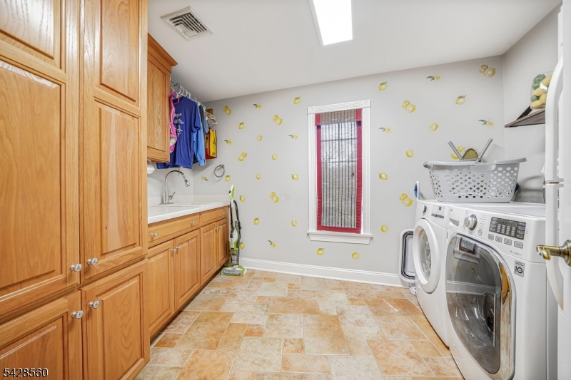 9 Pennbrook Ct Property Photo 24