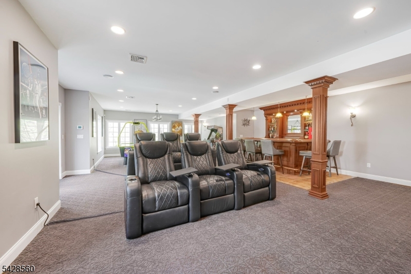9 Pennbrook Ct Property Photo 33